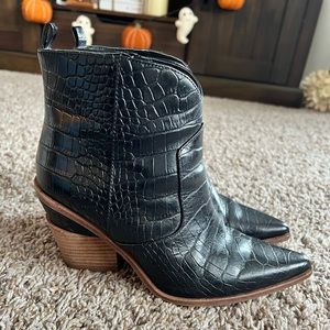 Gianni Bini western boots